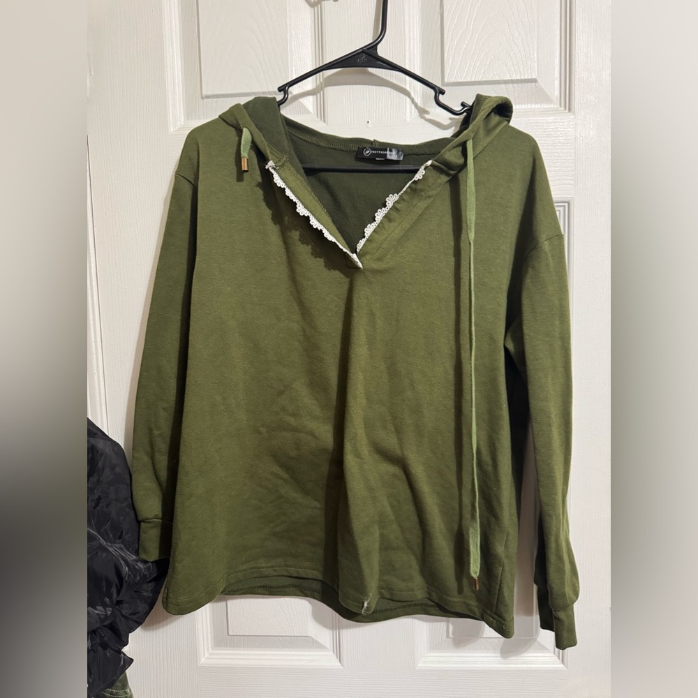 Forest Green Women's Hoodie with Lace Detail